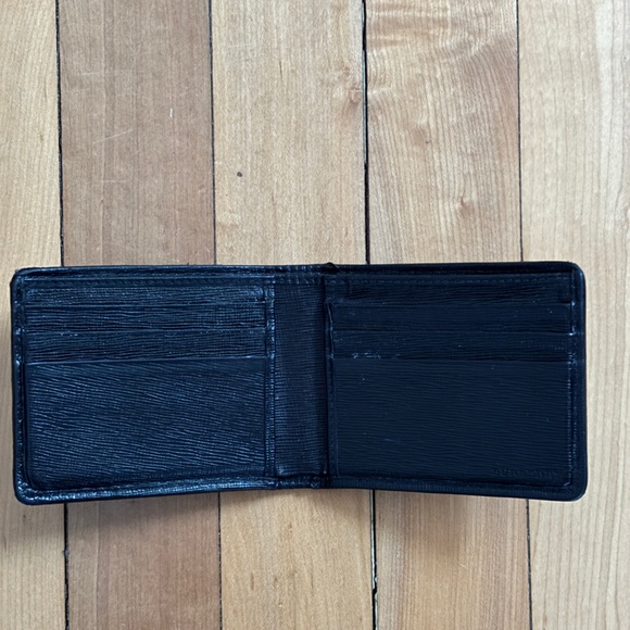 Burberry Black Wallet with Leather Cross-Grain Texture - Picture 3 of 5